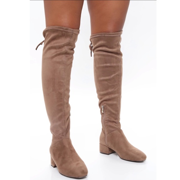 Fashion nova over the knee boots - Picture 4 of 8
